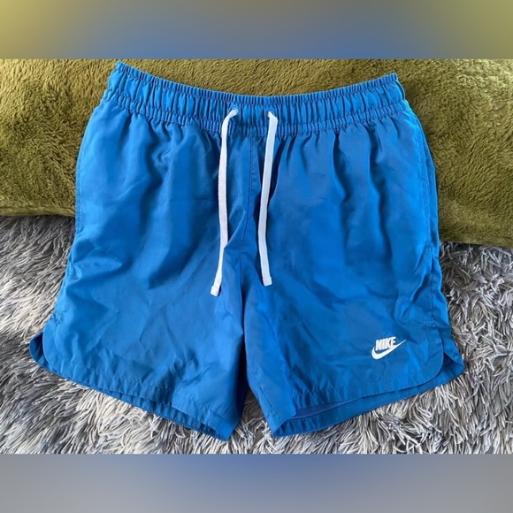 Nike Royal Blue Sports Shorts - Picture 1 of 2